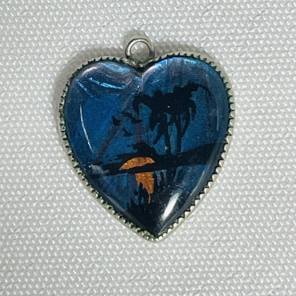 Vintage MCM Morpho Butterfly Wing Heart Shaped Tropical Sunset Pendant Charm - Picture 3 of 11